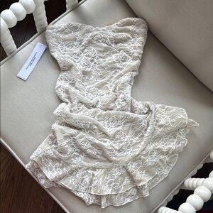 Elegant Lace Strapless Dress